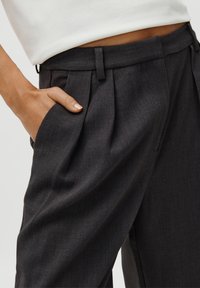 LeGer by Lena Gercke LEGER X OH APRIL FRANJA PANTS - Nadrágok - dark grey melange