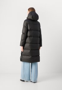 Marc O'Polo COAT FIXED HOOD WELT POCKETS SIDE SLITS BACKPACK BELTS - Sulemantel - normal black