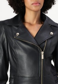 MARCIANO BY GUESS PEGGY JACKET - Lederjacke - jet black