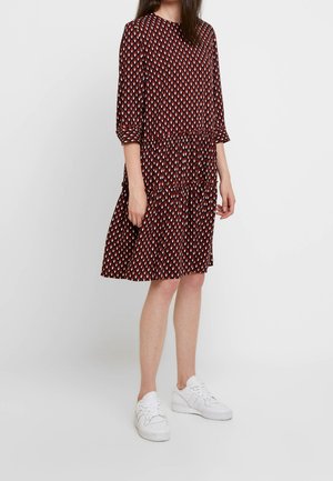 Robe de jour - light red