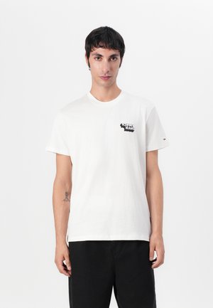 TJM SLIM STACK LOGO TEE - Print T-shirt - ecru