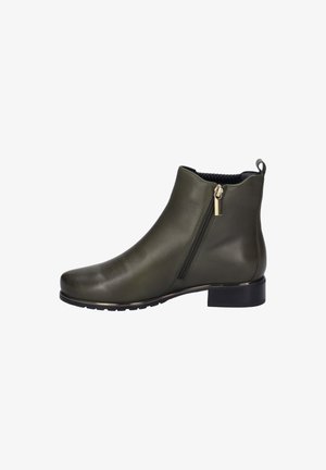 Olivgrüner Knöchelstiefel aus glattem Leder, mit einem seitlichen Reißverschluss und einem kleinen Blockabsatz. Schlichtes Design ohne Verzierungen.