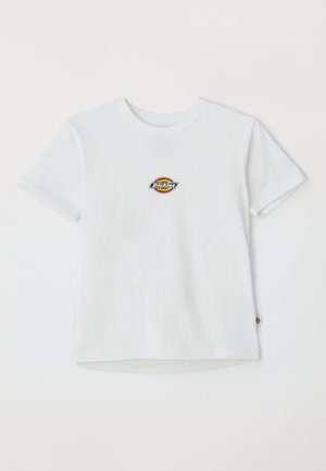 T-shirt bianco in cotone con logo rotondo e dettagli multicolore. Maniche corte e colletto alla cantonese, con un piccolo cartellino all'orlo.