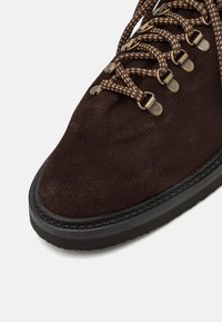 Jacques Soloviere RASMUS UNISEX - Casual lace-ups - brown
