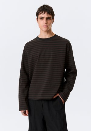 LOOSE BOXY LONG SLEEVE - Langarmshirt - brown dark stripe