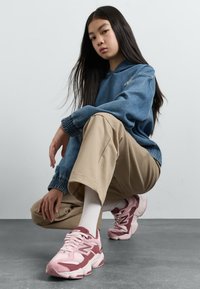 New Balance 9060 - Joggesko - pink granite