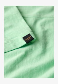 Niet geselecteerd, hemlock green