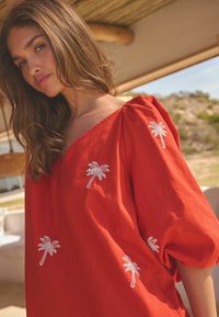 Next REGULAR FIT - Denné šaty - red