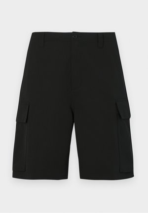 Sorte cargoshorts med flad front, to sidelommer og en cargolomme på låret. Fremstillet af et glat, let materiale.