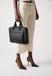 Tommy Hilfiger MONOGRAM COMPUTER BAG UNISEX - Sac ordinateur - black