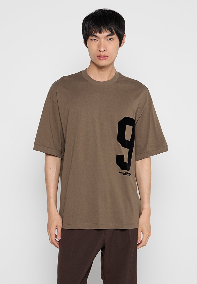 Armani Exchange T-shirt print bruin