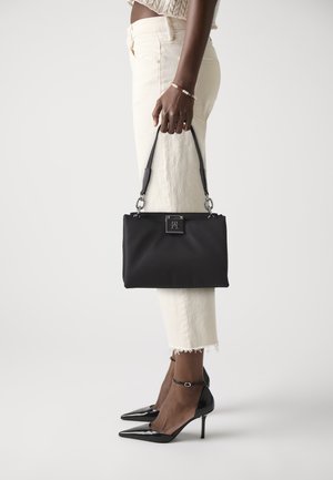 Tommy Hilfiger HER MED SATCHEL  - Ručna torba - black