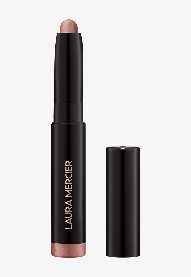 Lipstick in een zwarte cilindrische tube met een roze glinsterende top. Bevat de merknaam "Laura Mercier" in gouden letters aan de zijkant.