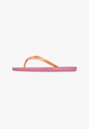Gummiflipflop med orange stropper og pink sål. Designet har en flad profil og glat tekstur. Ingen bemærkelsesværdige mønstre eller accenter.