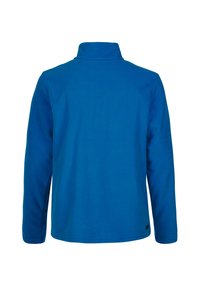 Plavi flis pulover s visokim ovratnikom, dugim rukavima i glatkom teksturom. Ima ravni rub i mali logo u donjem lijevom kutu.