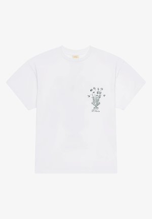 Hvit bomulls T-skjorte med et grønt blomsterkrukke-graphic på venstre bryst. Korte ermer og rund hals med en avslappet passform.