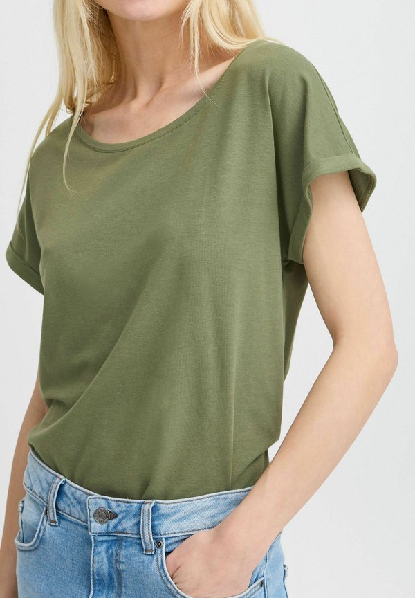 BYPamila - Basic T-shirt - four leaf clover3