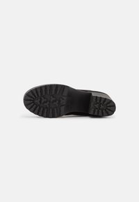 Even&Odd Wide Fit Gležnjače s vezicama - black