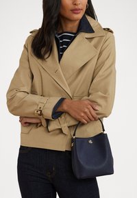 Non selezionato, refined navy