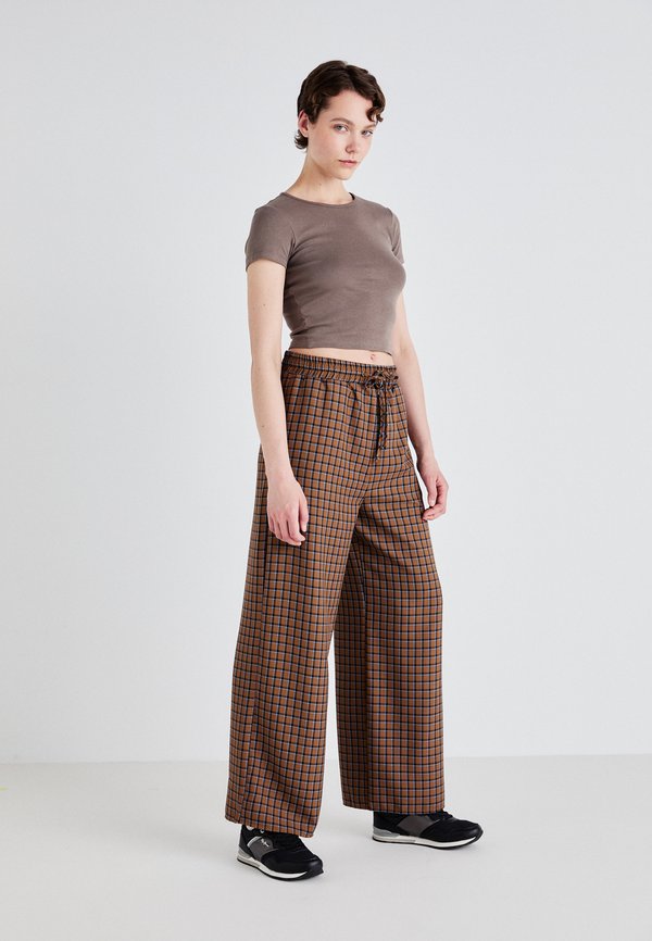 LONDON SHINE - Trainers4