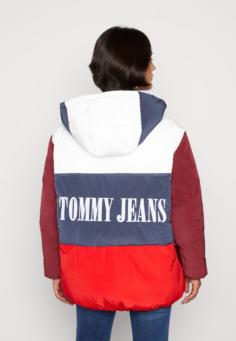 Tommy Jeans ARCHIVE PUFFER - Zimní kabát - white / multi