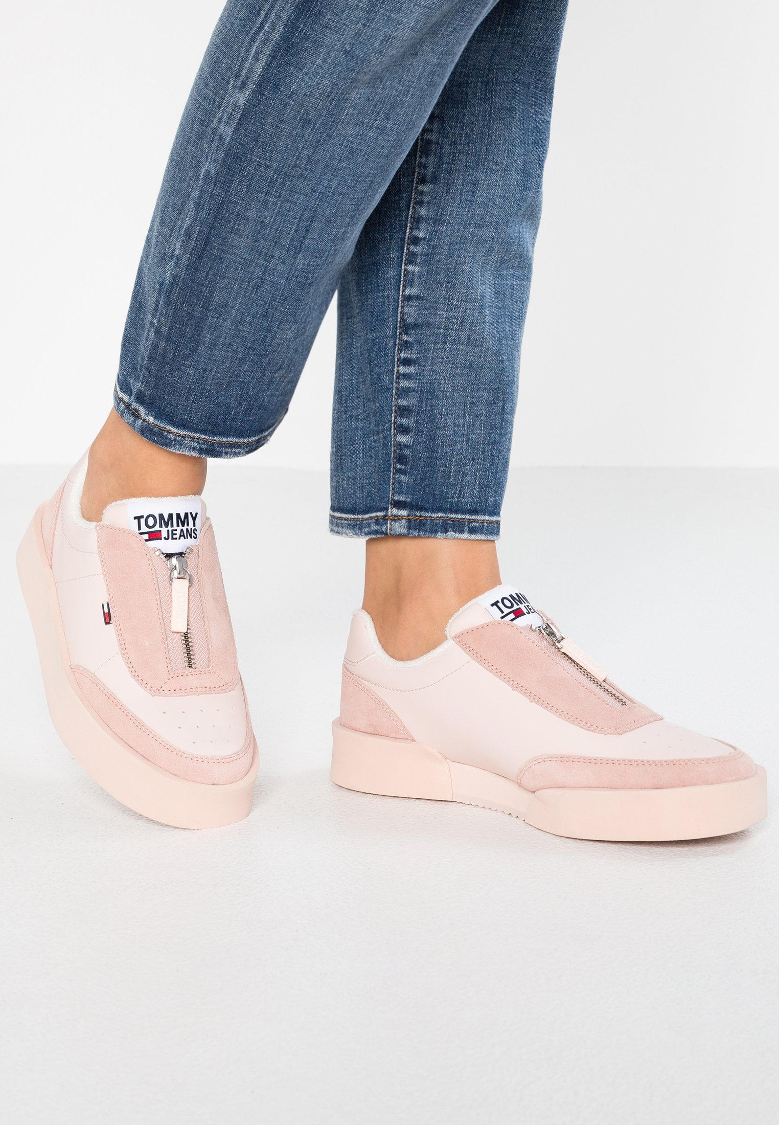 tommy jeans zipper light