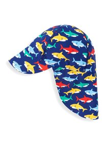Cappellino per bambini realizzato in tessuto blu navy con motivi di squali colorati in giallo, rosso, verde e azzurro. Visiera protettiva allungata.
