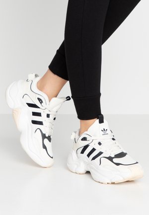 Zapatillas - off-white