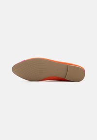 Marco Tozzi Baleriinad - carrot