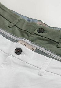 Next SLIM FIT - 2 PACK - Pantaloni scurți - white  sage green