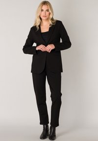 BASE LEVEL COVER UPS YACE - Blazer - black