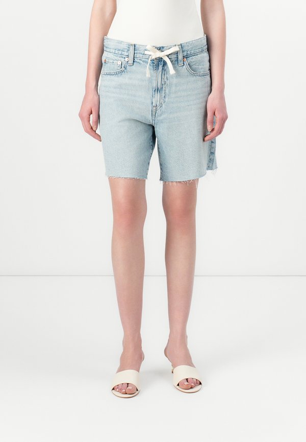 LOOSE BERMUDA DELILAH DRAWCORD - Denim shorts - light indigo