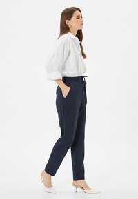 Pantaloni Della Tuta Koton Basic Jogger - Ragazzi, Tasche, Interno Spazzolato, Navy, Taglia 4/5 - Foto 7