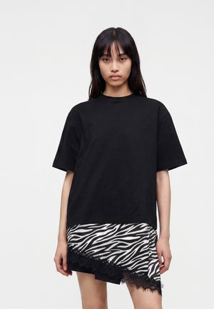 Noisy May, NMFILLA OVERSIZE - T-shirt con stampa - black
