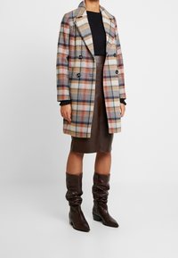 Dorothy Perkins Stickad tröja - dark blue