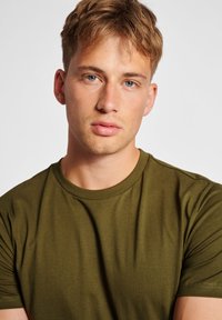 Hummel T-shirt basic