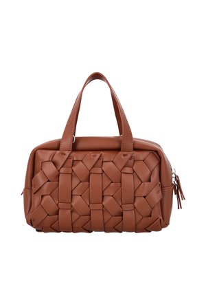 Brązowa skórzana torebka z plecionym paskiem, dwoma uchwytami i boczną kieszenią na zamek na białym tle.