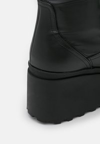 Even&Odd Wide Fit Plateaustøvler - black