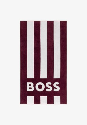 Vertikale kastanienrote und weiße Streifen mit dem Wort "BOSS" in fettgedruckten weißen Buchstaben, zentriert nahe am unteren Rand.