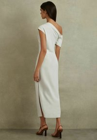 Reiss REGULAR FIT - LAUREY - Pārliekama kleita - ivory
