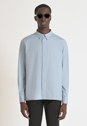 MERIDA REGULAR FIT - Shirt - sky