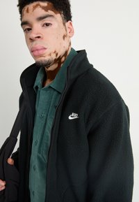 Nike Sportswear CLUB WINTER  - Φλις μπουφάν - black