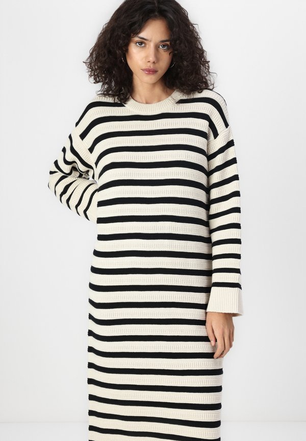 SLFFINA DRESS - Maxi dress3