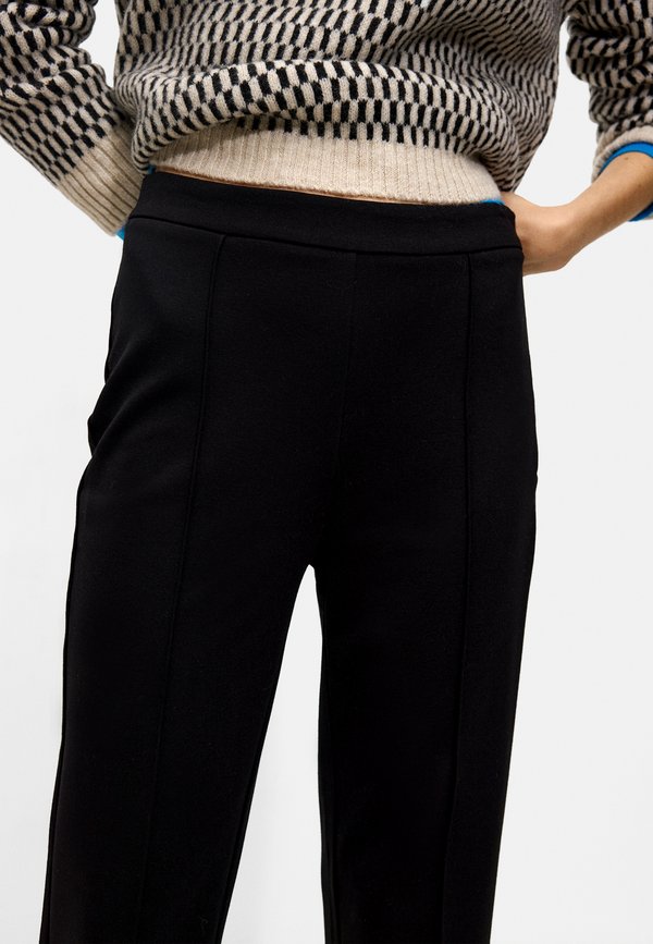 WITH STITCHING DETAIL - Trousers4