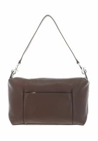 Sac à main en cuir marron à texture douce, forme rectangulaire, bandoulière unique et poche zippée à l'avant. Accessoires en métal argenté.