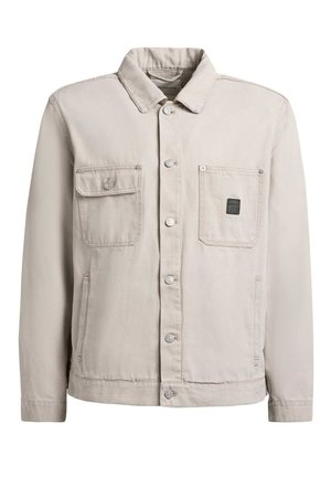 Helebeežimpruun särgivarrukaga jakk kraega, kahe rindtaskuga—üks klapi ja nupuga, teine logomärgiga—ning küljetaskutega.