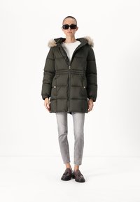 Vero Moda Petite VMPINAR COAT - Ziemas mētelis - dark green