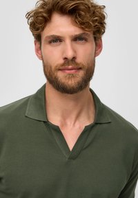 s.Oliver Poloshirt - olivgrün