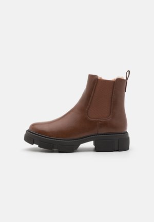 Enkellaarsjes met plateauzool - cognac