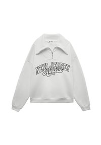 Felpa bianca con una grande stampa "NEW JERSEY Athletic". Presenta un collo alto e una zip quarti, realizzata in tessuto morbido e testurizzato.